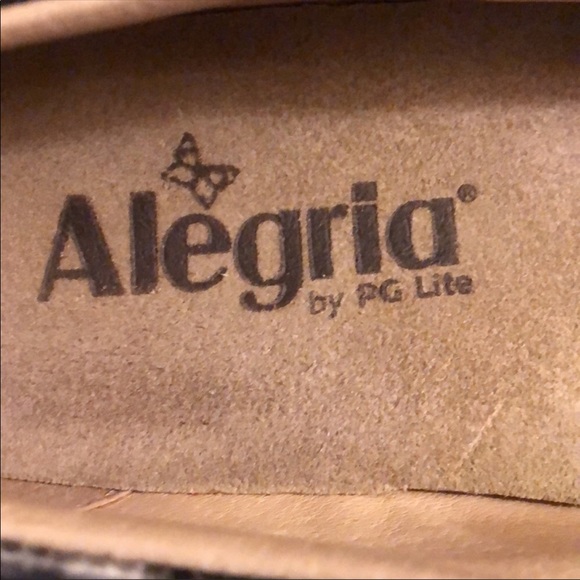 Alegria PG Lite Kaitlyn Black Patina Leather MaryJane Clog/Size: 37, (US 7/7.5) - Picture 7 of 11